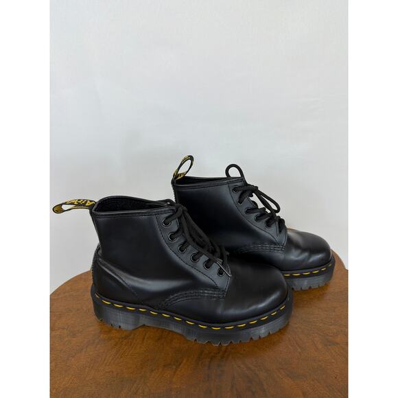 Dr Martens Black AirWair Lace Up Boots Mens 5 Womens 6 main image 10